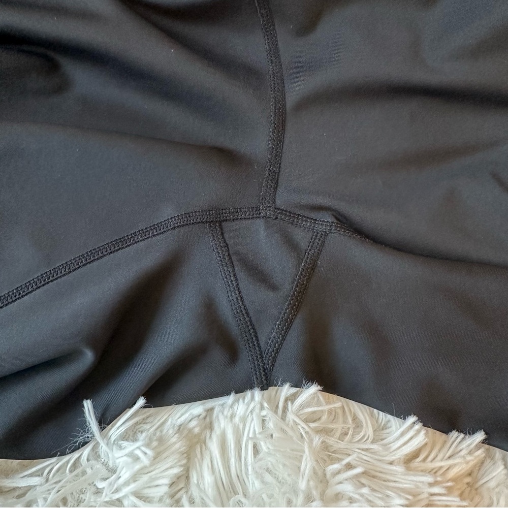 ATHLETA Sonar Capri Black Compression Workout Leggings Yoga Pants Small Tall - Picture 9 of 9